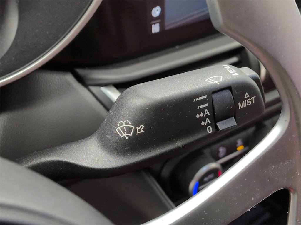 Thumbnail: 2023 Alfa Romeo Giulia - 30