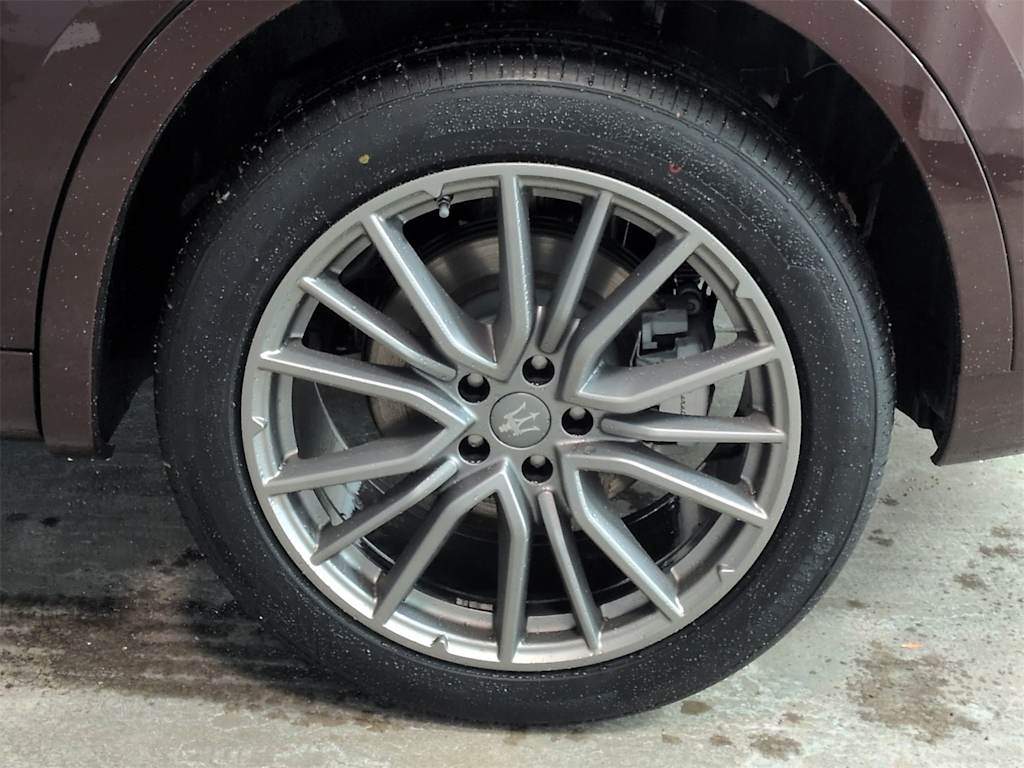 Thumbnail: 2019 Maserati Levante - 8