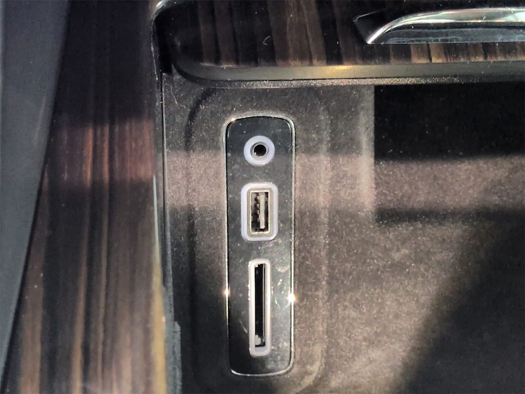 Thumbnail: 2019 Maserati Levante - 16