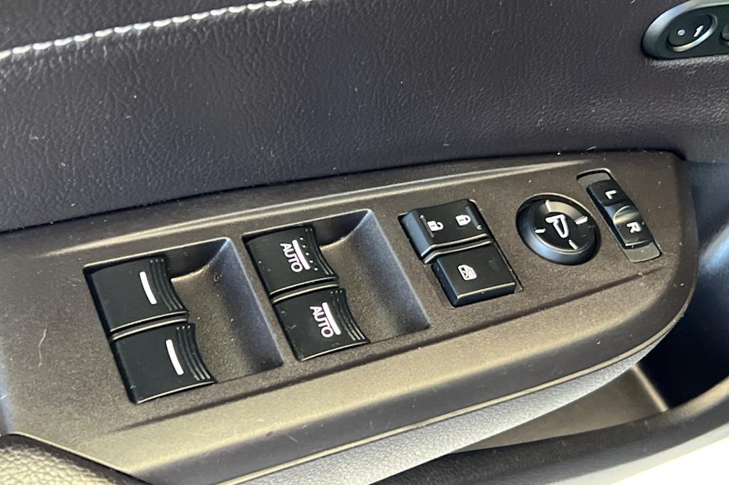 Thumbnail: 2019 Acura ILX - 20