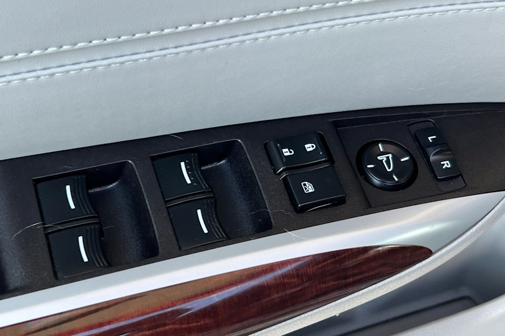 Thumbnail: 2015 Acura TLX - 20