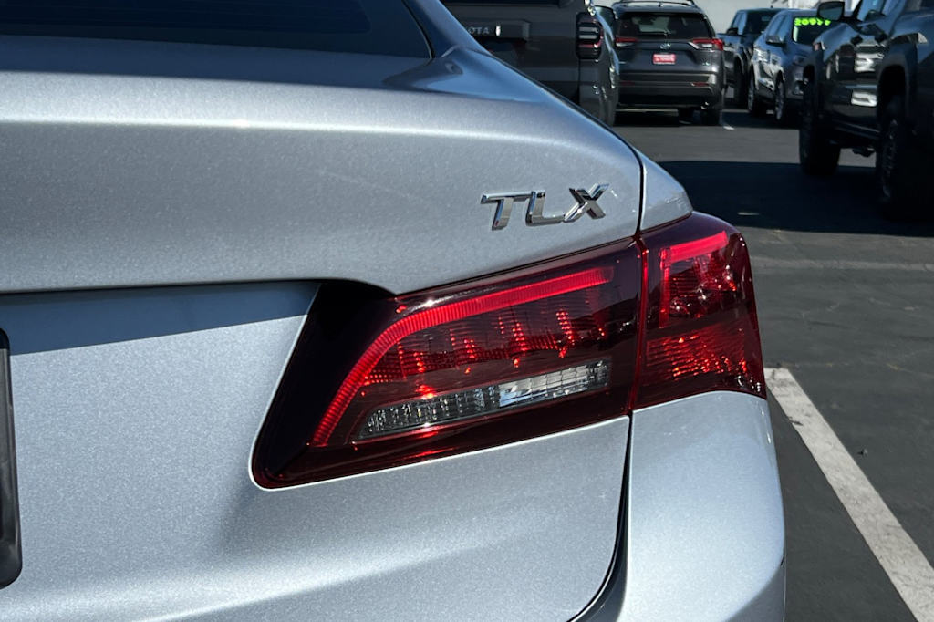 2016 Acura TLX Advance 30