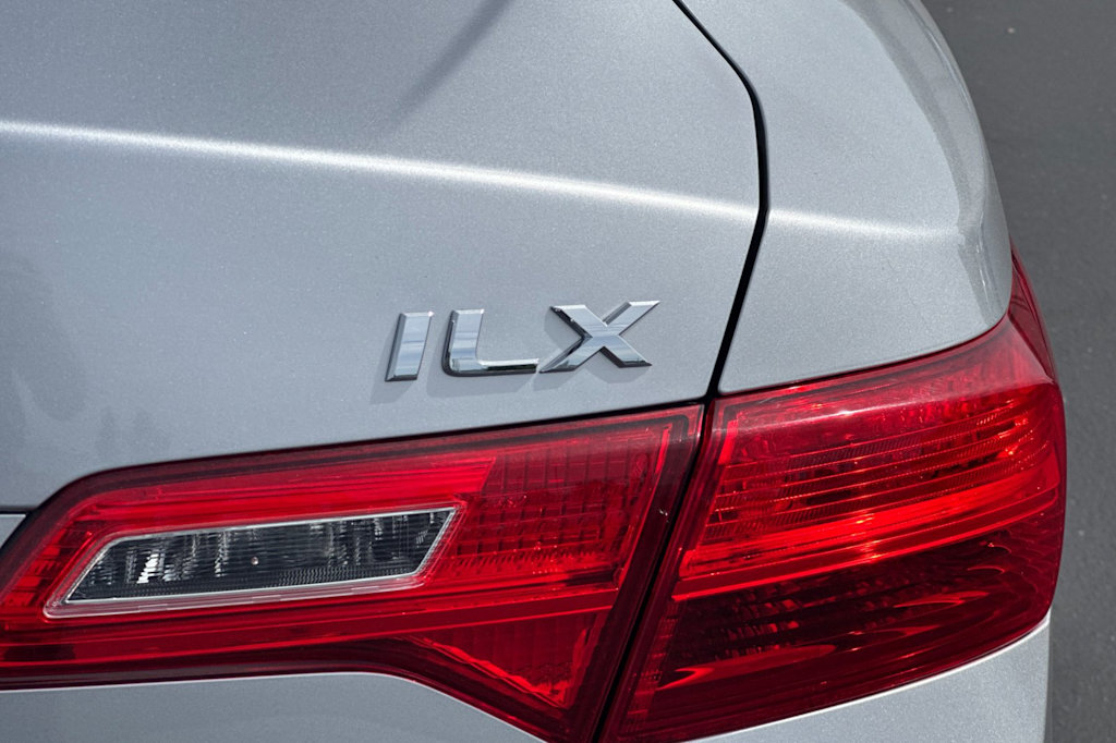 Thumbnail: 2013 Acura ILX - 31