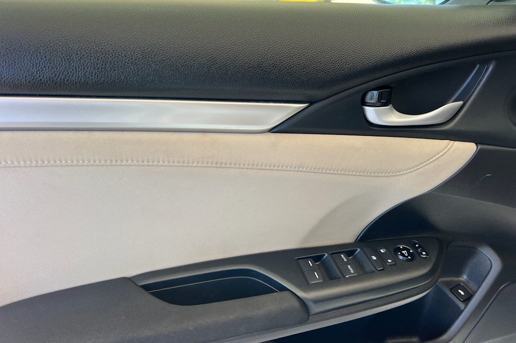Thumbnail: 2016 Honda Civic - 19