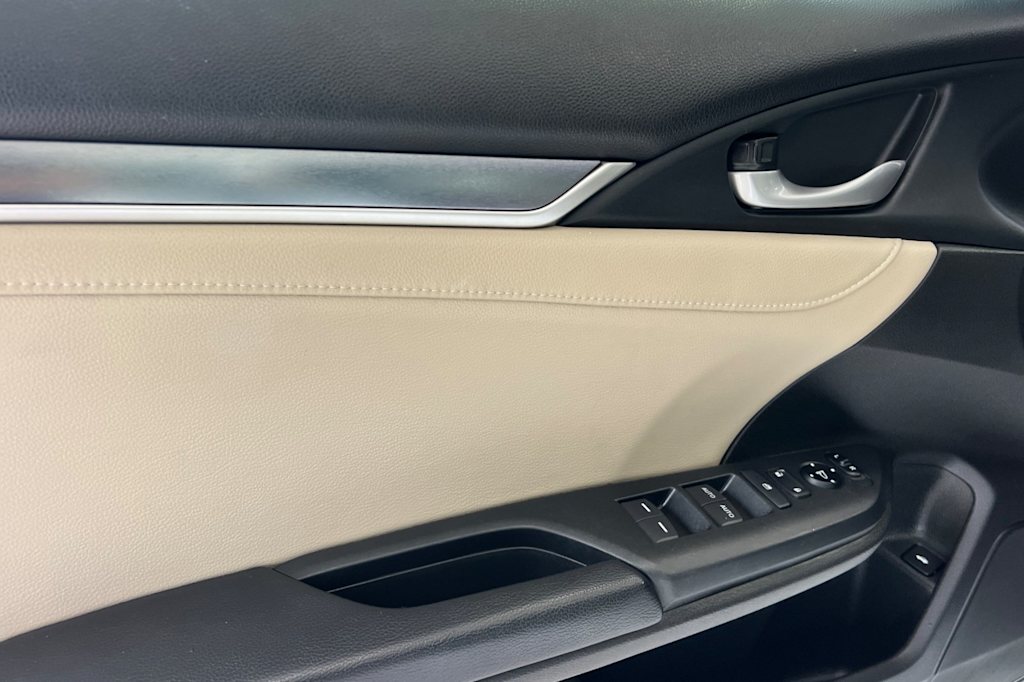 Thumbnail: 2016 Honda Civic - 19