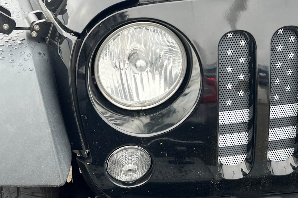 Thumbnail: 2015 Jeep Wrangler - 6