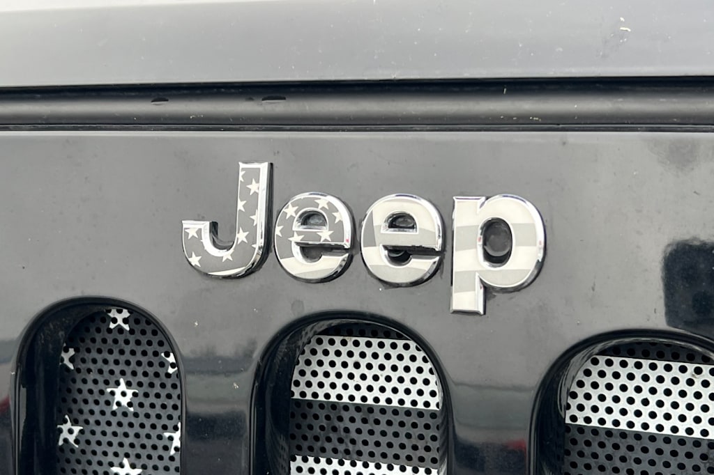 Thumbnail: 2015 Jeep Wrangler - 11