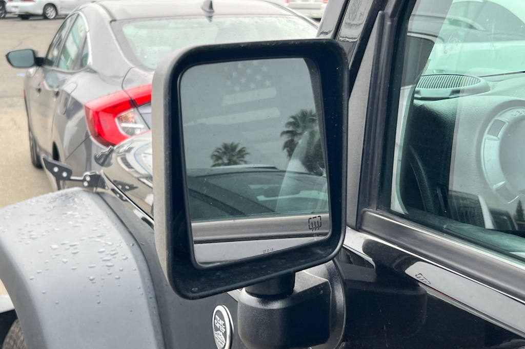 Thumbnail: 2015 Jeep Wrangler - 7