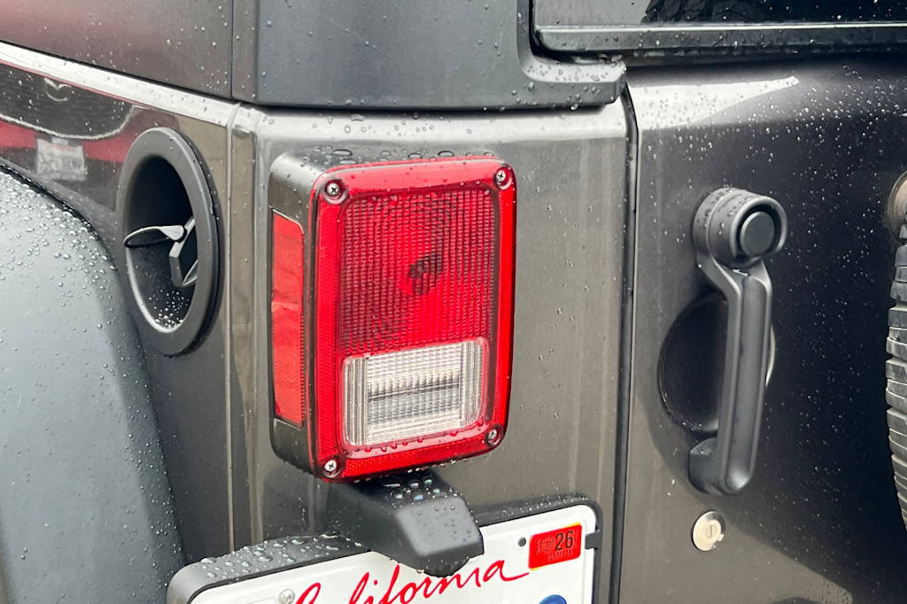 Thumbnail: 2018 Jeep Wrangler - 22