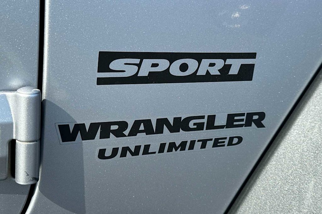 Thumbnail: 2017 Jeep Wrangler - 7