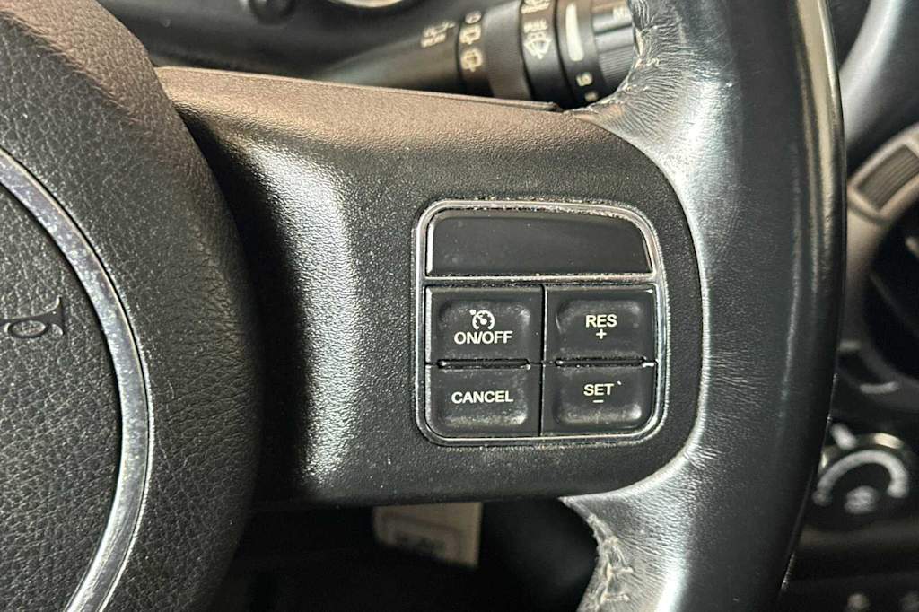 Thumbnail: 2017 Jeep Wrangler - 29