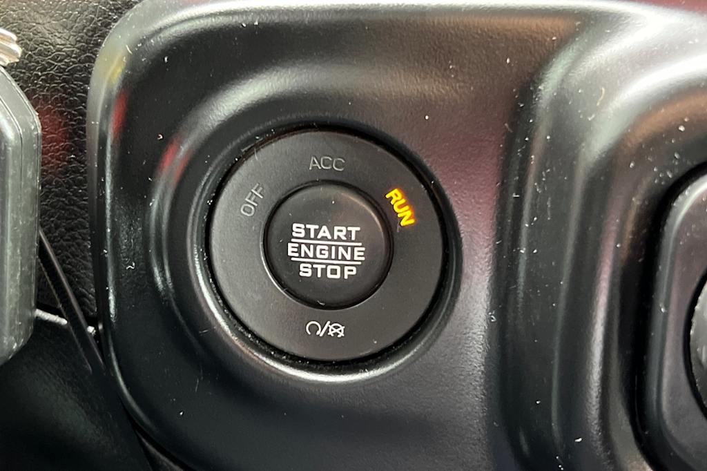 Thumbnail: 2021 Jeep Wrangler - 27