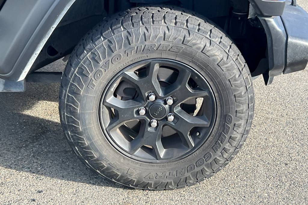 Thumbnail: 2020 Jeep Wrangler - 17