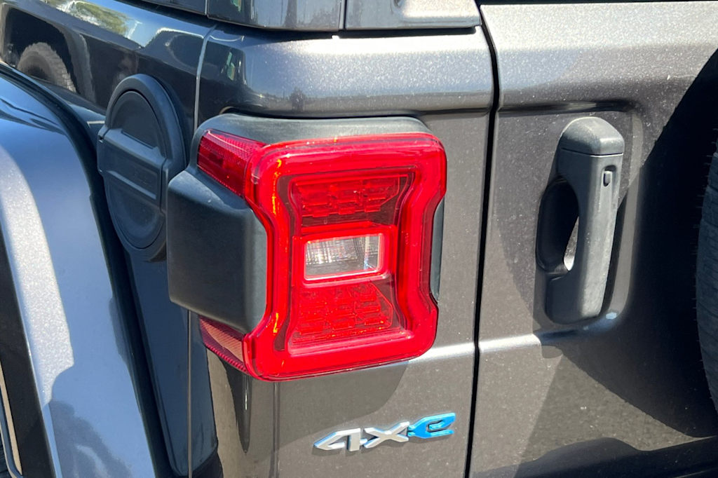 Thumbnail: 2021 Jeep Wrangler - 20