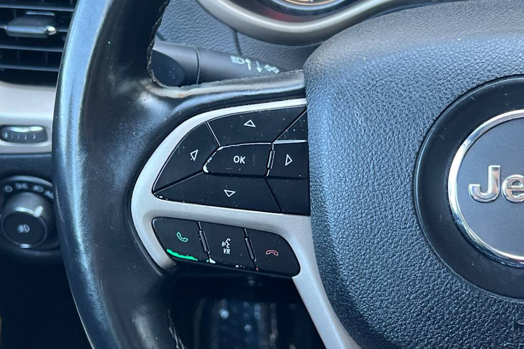 Thumbnail: 2018 Jeep Cherokee - 28
