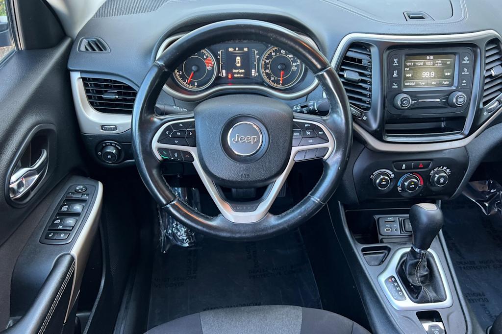Thumbnail: 2018 Jeep Cherokee - 12
