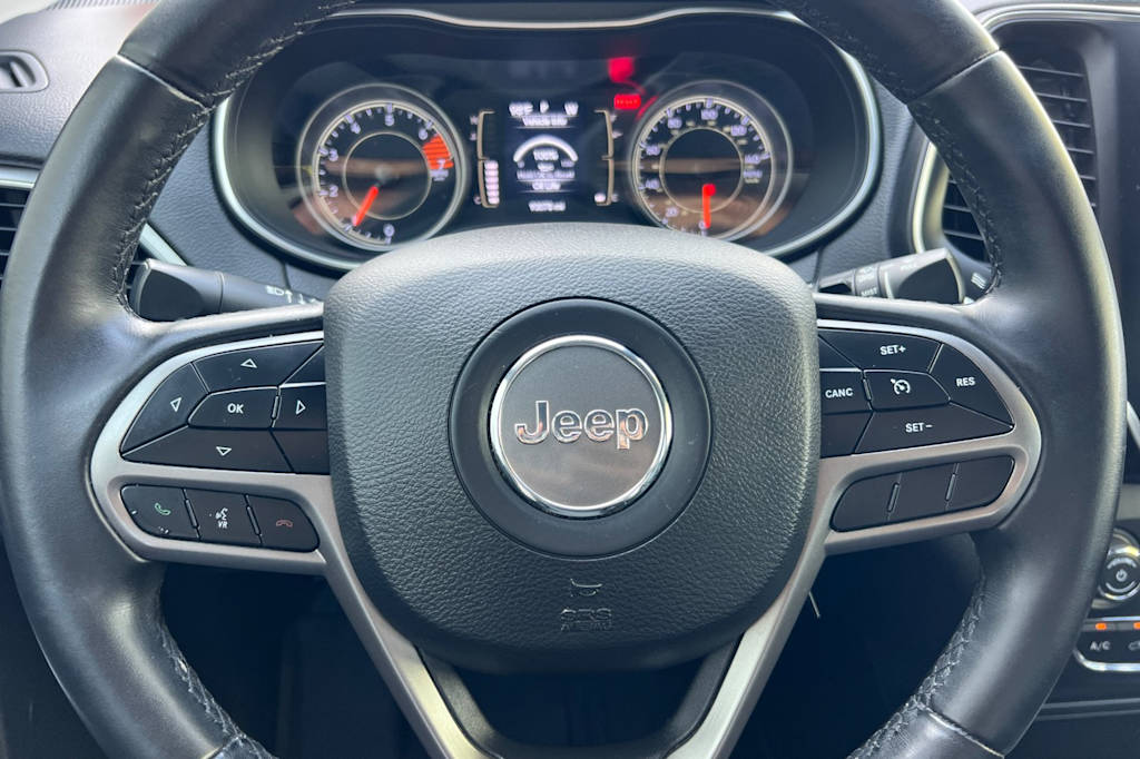 Thumbnail: 2019 Jeep Cherokee - 27