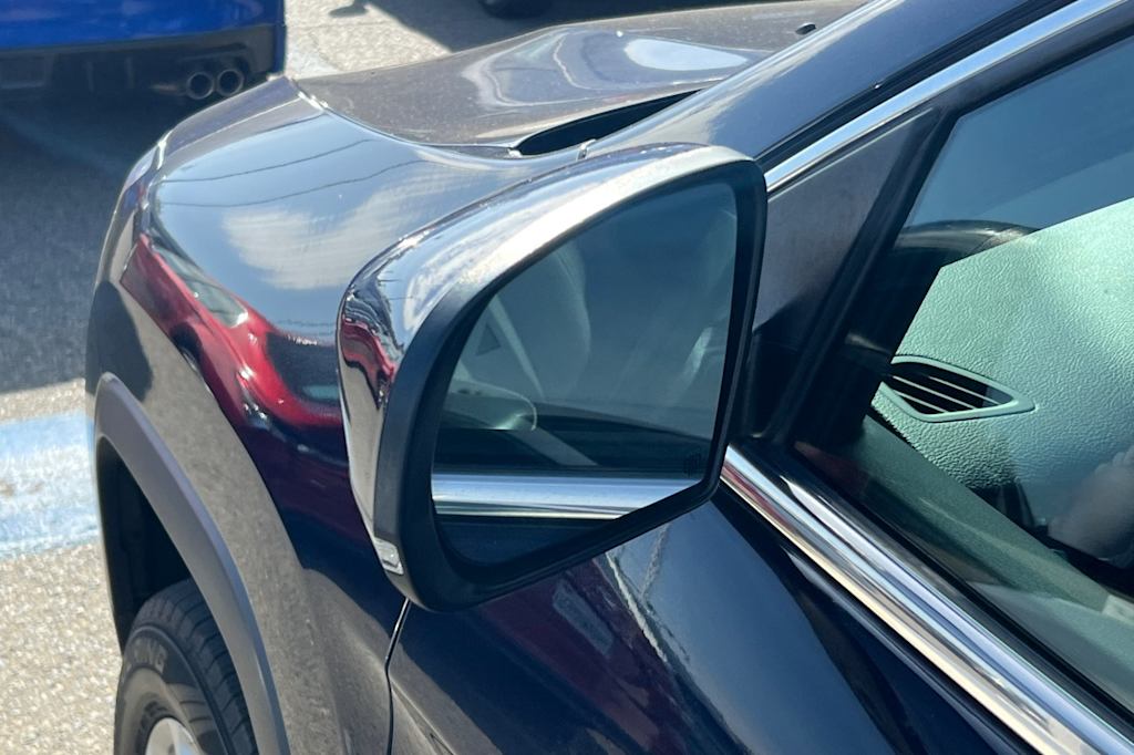 Thumbnail: 2015 Jeep Cherokee - 10
