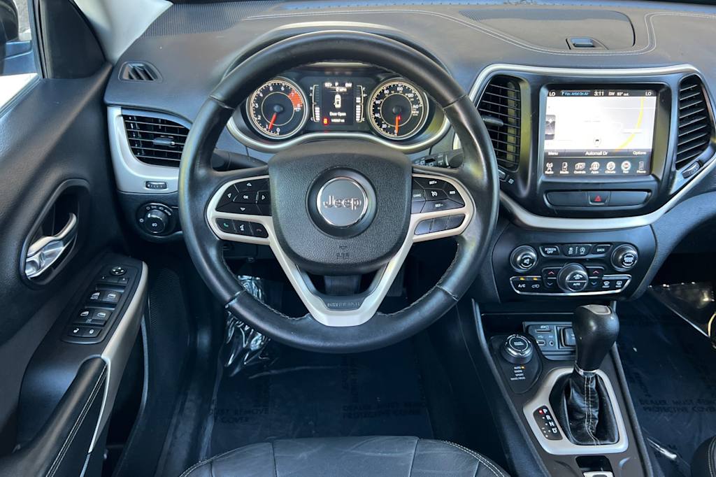Thumbnail: 2017 Jeep Cherokee - 12