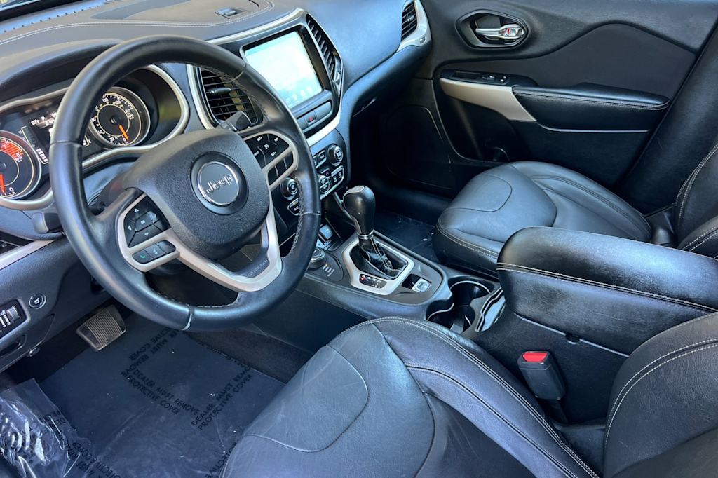 Thumbnail: 2017 Jeep Cherokee - 9