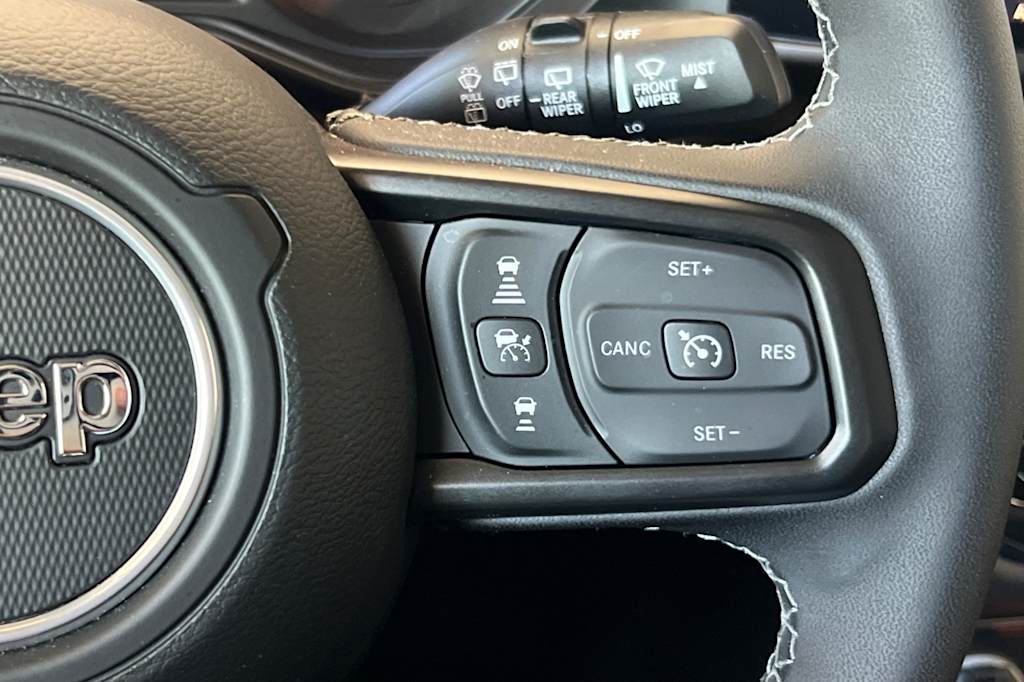 Thumbnail: 2025 Jeep Wrangler - 30