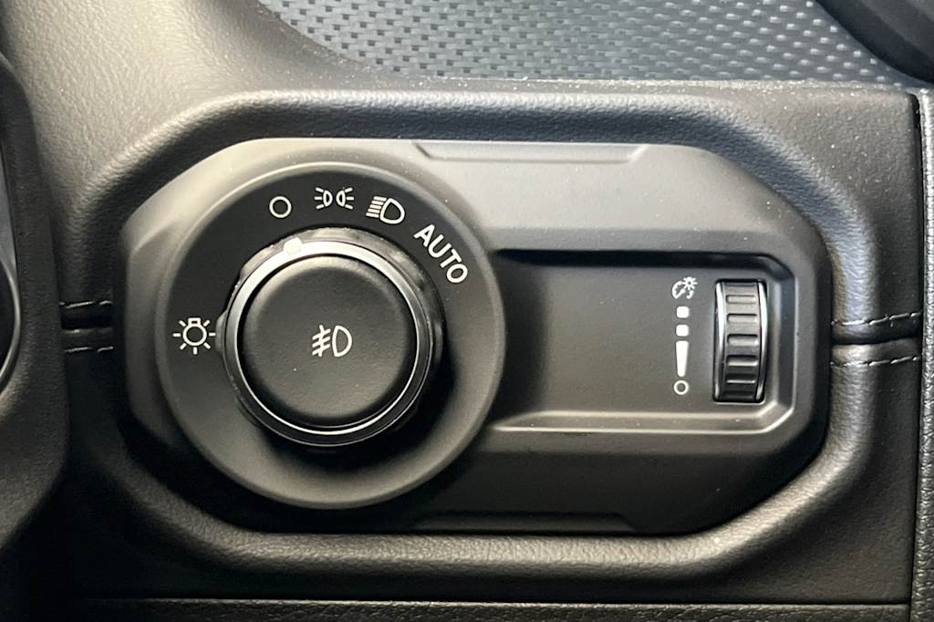 Thumbnail: 2025 Jeep Wrangler - 32