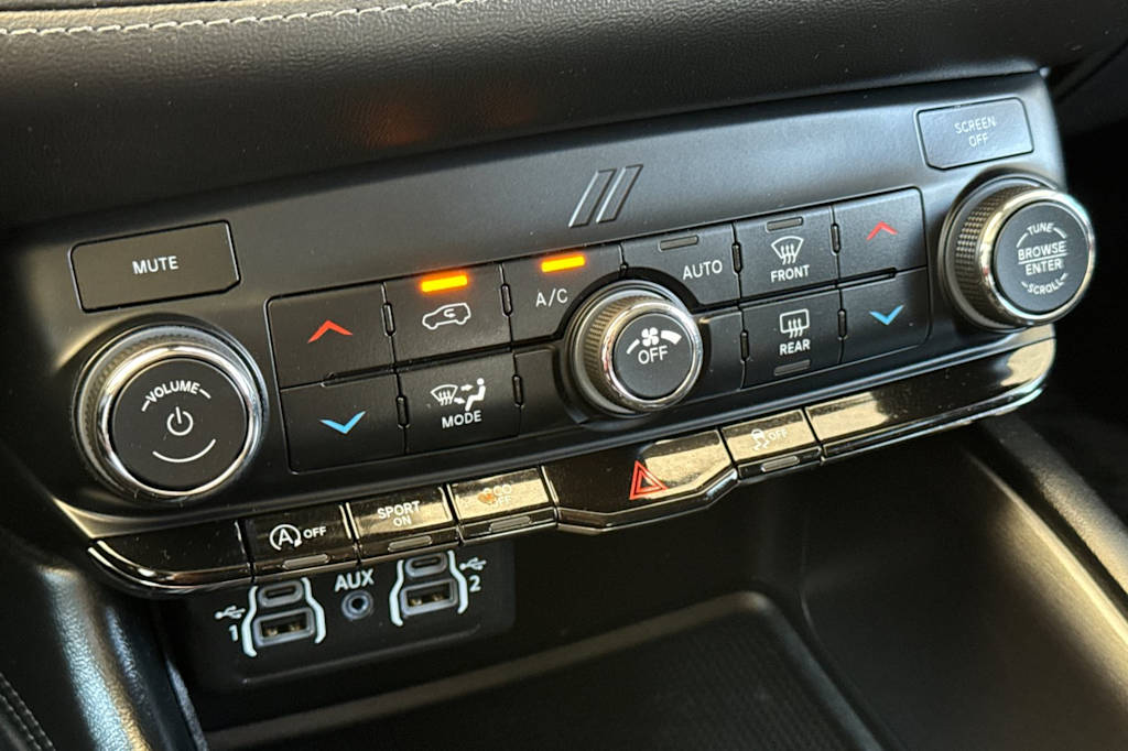 Thumbnail: 2022 Dodge Durango - 28