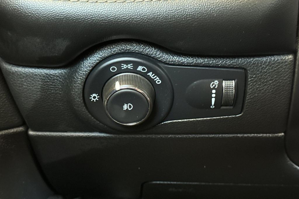 Thumbnail: 2022 Dodge Durango - 33