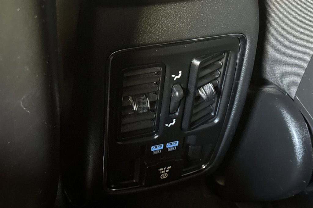 Thumbnail: 2019 Jeep Grand Cherokee - 23