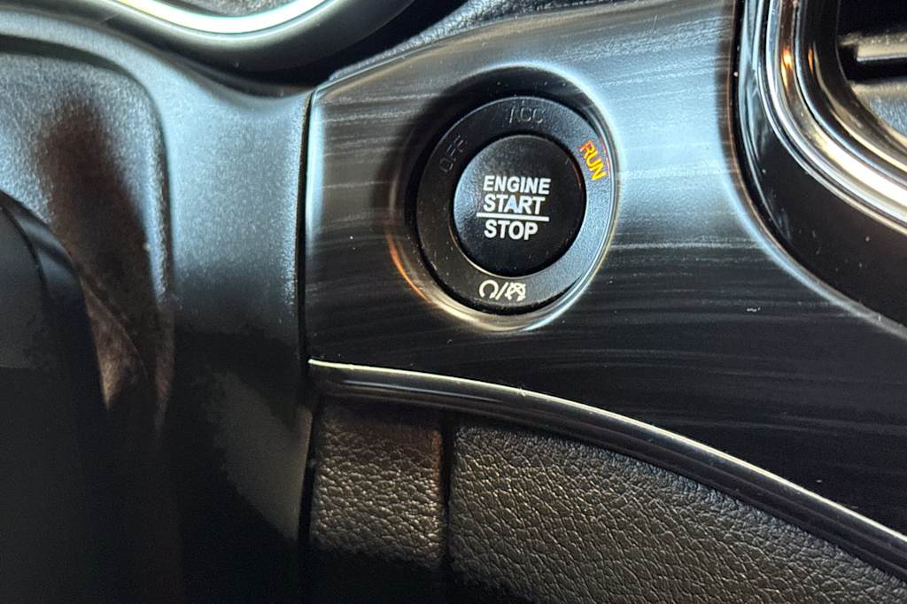 Thumbnail: 2019 Jeep Grand Cherokee - 29