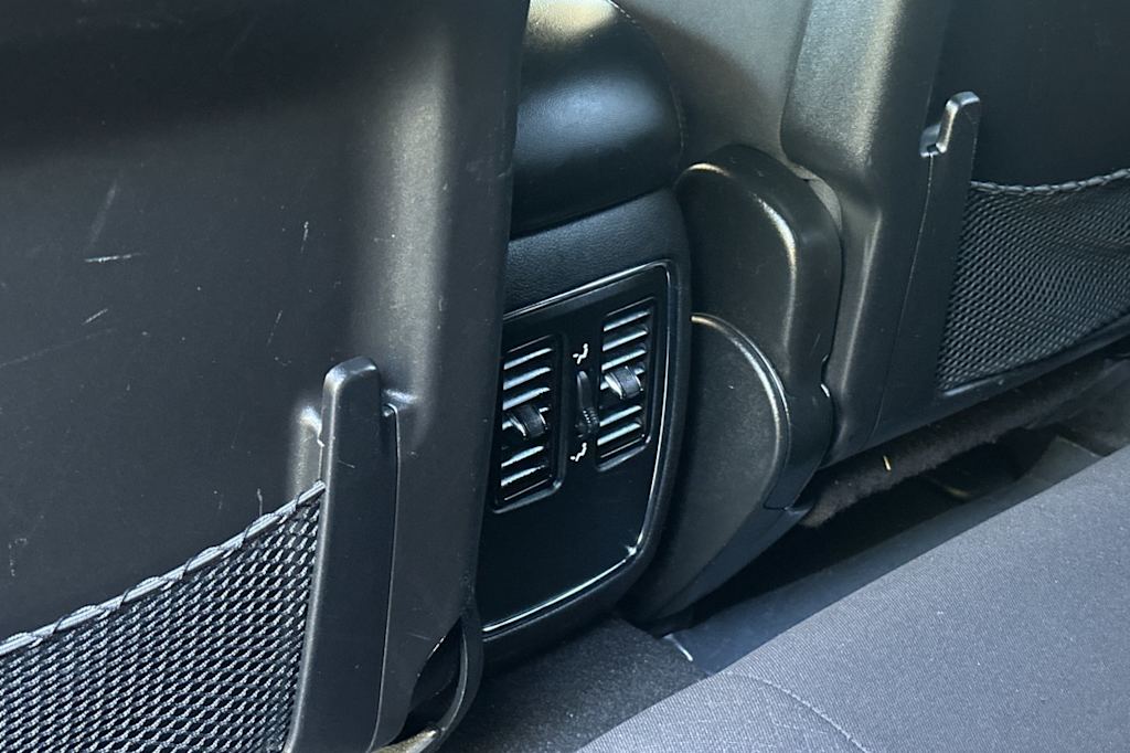 Thumbnail: 2021 Jeep Grand Cherokee - 23