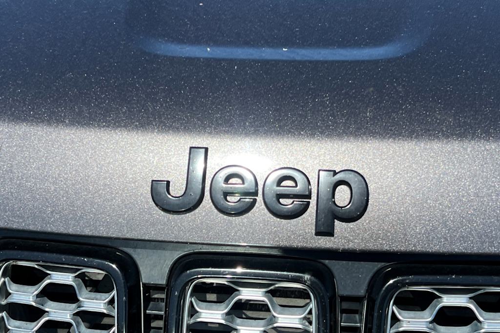 Thumbnail: 2019 Jeep Grand Cherokee - 15