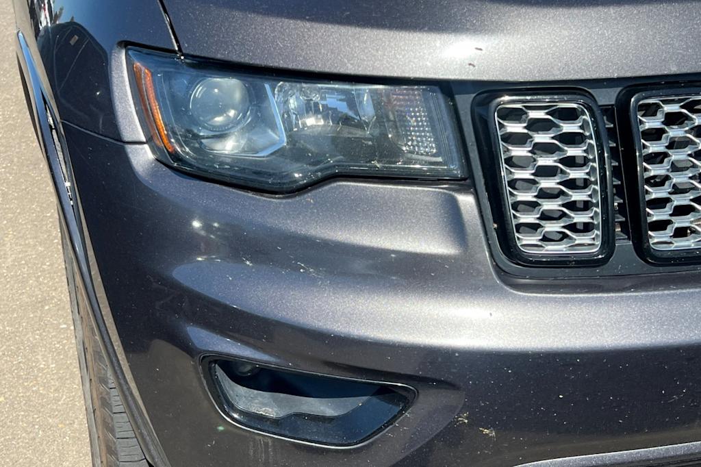 Thumbnail: 2019 Jeep Grand Cherokee - 16