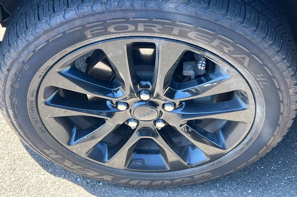 Thumbnail: 2019 Jeep Grand Cherokee - 6