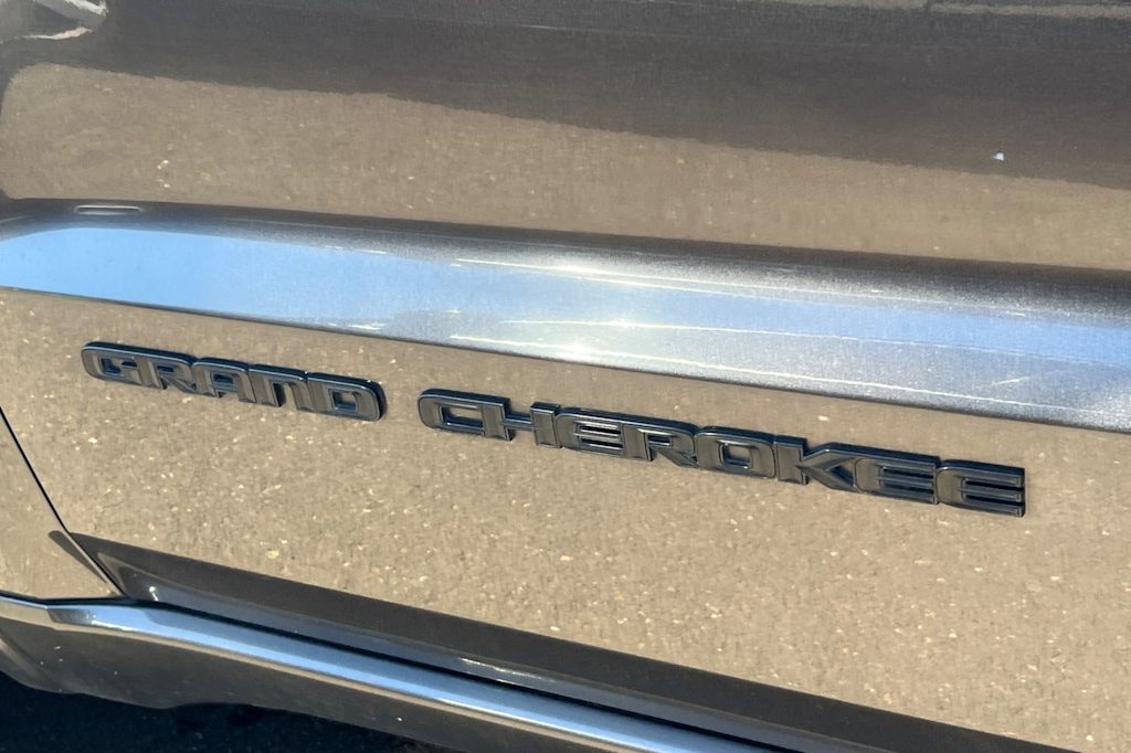 Thumbnail: 2019 Jeep Grand Cherokee - 22