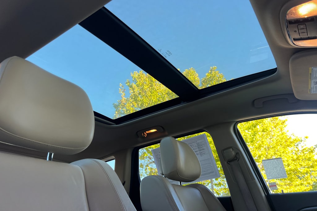 Thumbnail: 2015 Jeep Grand Cherokee - 22