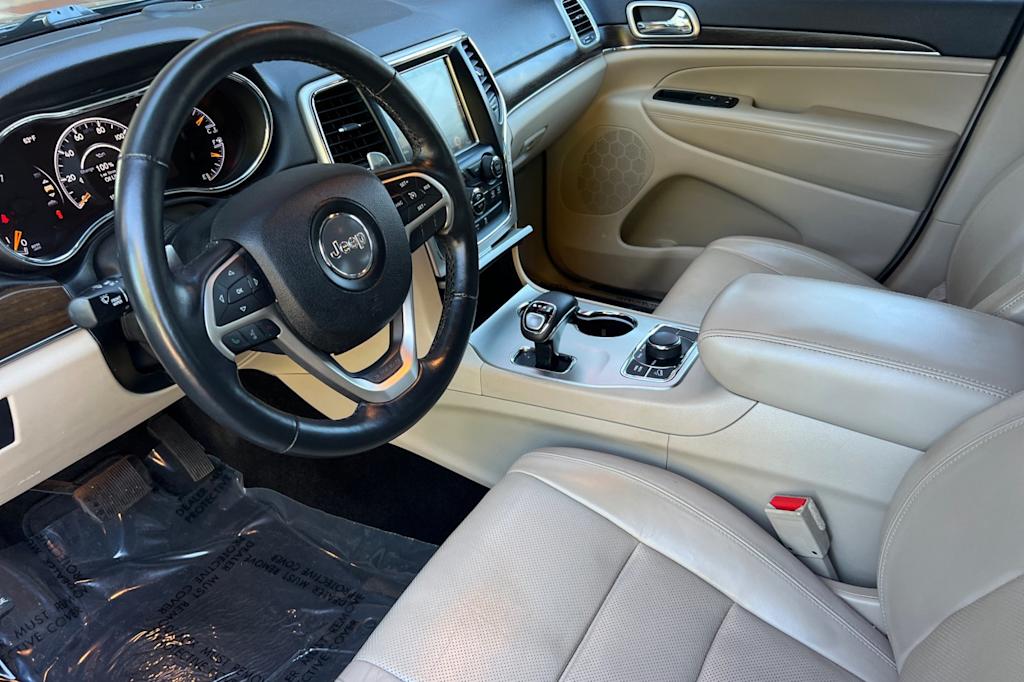 Thumbnail: 2015 Jeep Grand Cherokee - 8