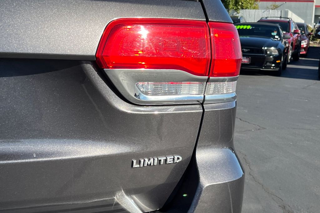 Thumbnail: 2015 Jeep Grand Cherokee - 28