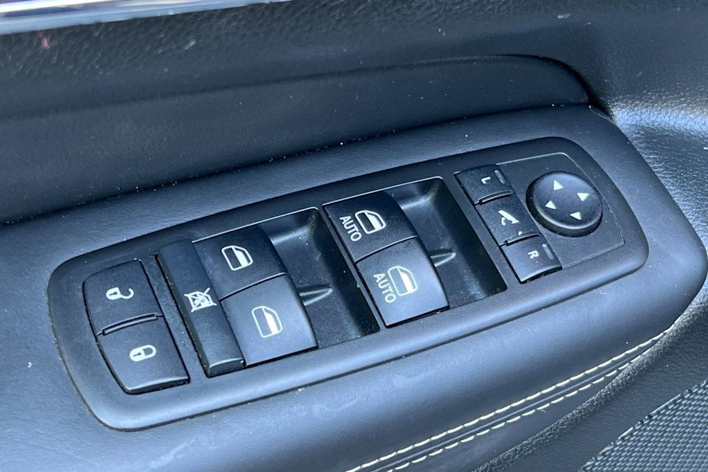 Thumbnail: 2014 Jeep Grand Cherokee - 22