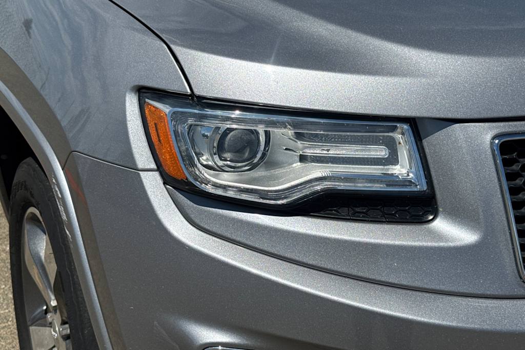 Thumbnail: 2015 Jeep Grand Cherokee - 18
