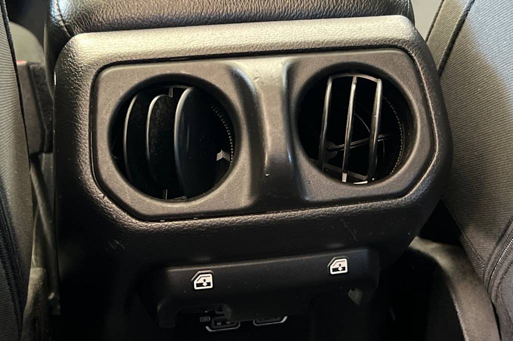 Thumbnail: 2022 Jeep Gladiator - 22