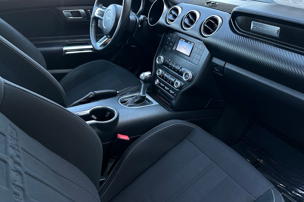 2021 Ford Mustang  12