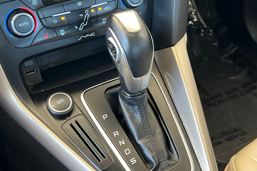 Thumbnail: 2016 Ford Focus - 13