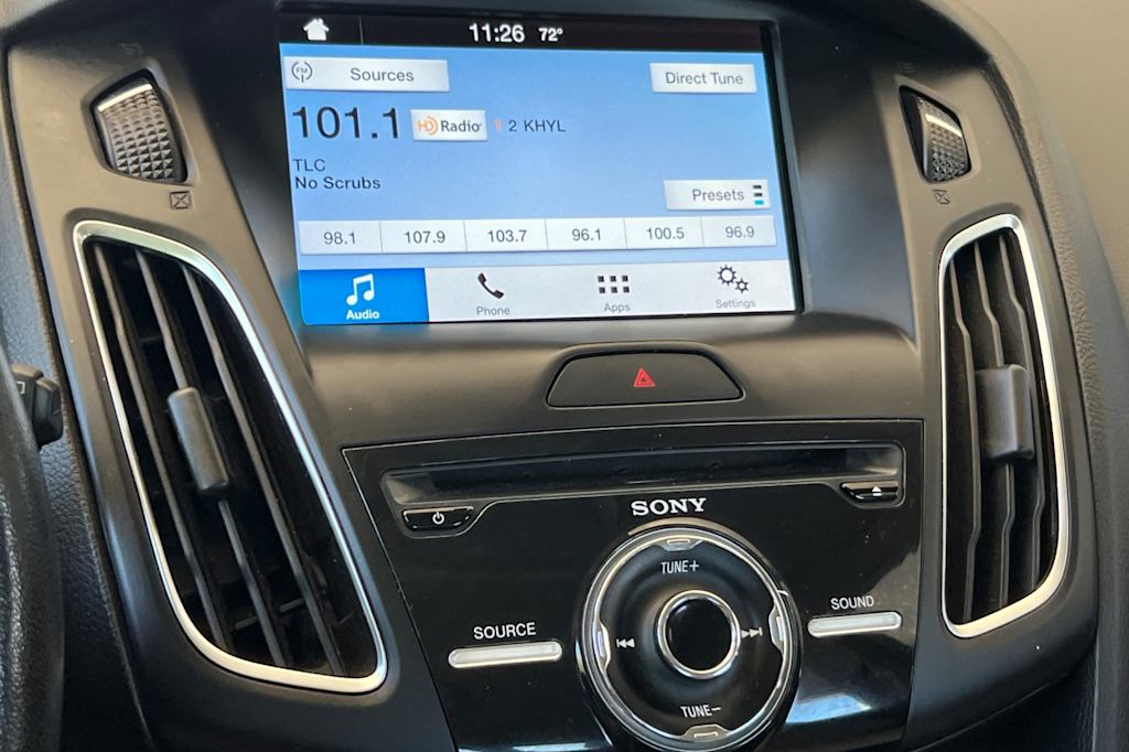 Thumbnail: 2016 Ford Focus - 12