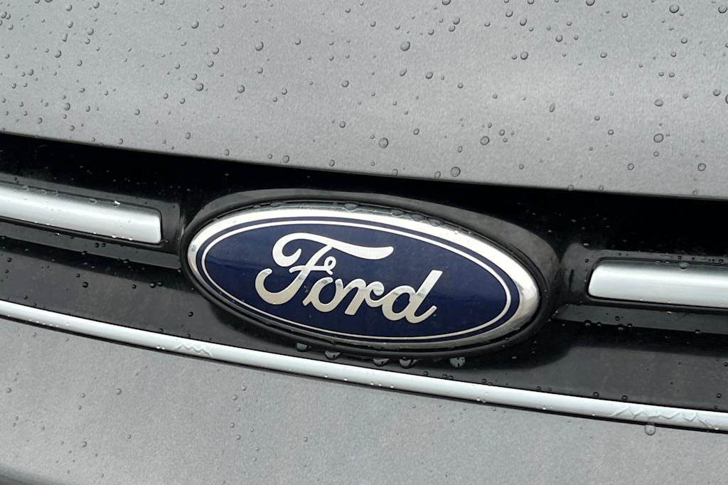Thumbnail: 2015 Ford C-Max - 13
