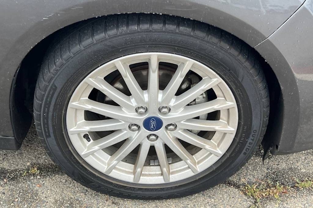 Thumbnail: 2015 Ford C-Max - 15