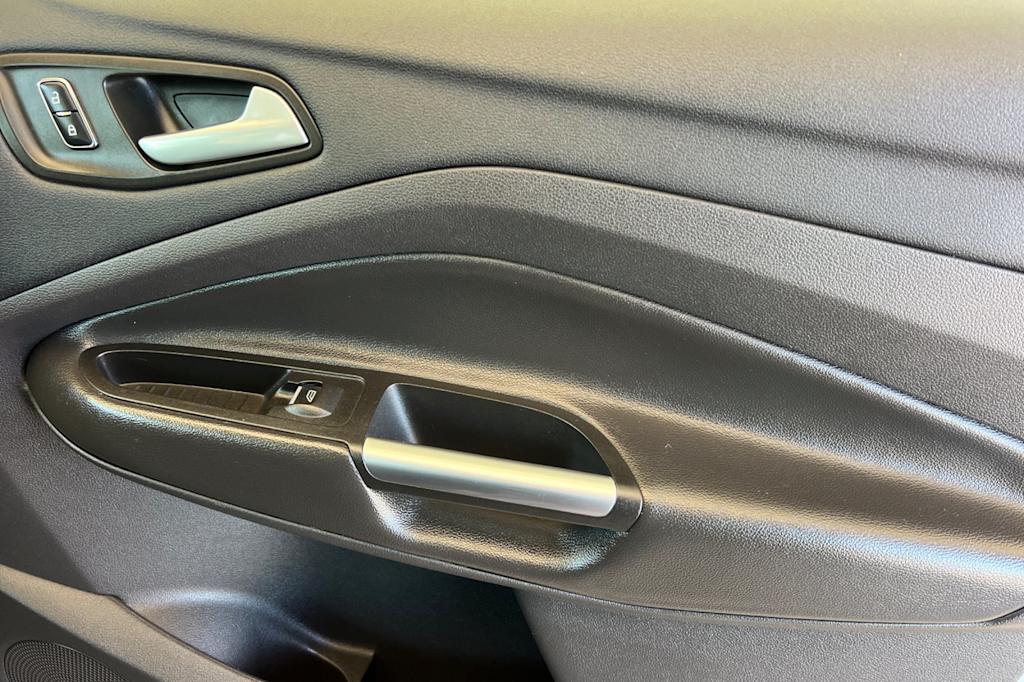Thumbnail: 2015 Ford C-Max - 25