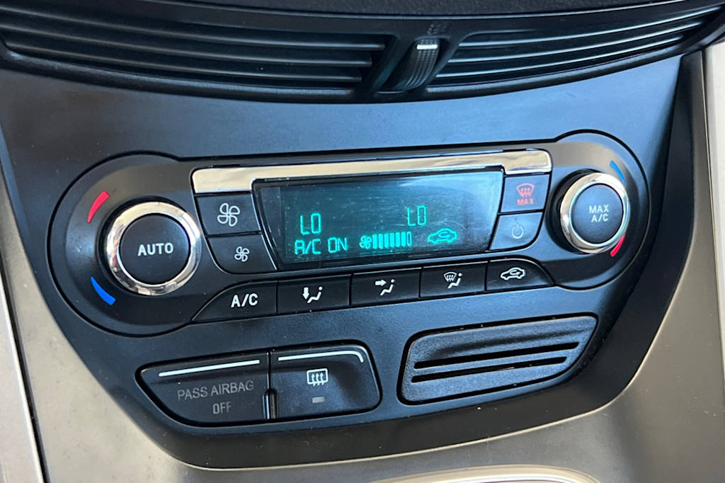 Thumbnail: 2015 Ford C-Max - 26