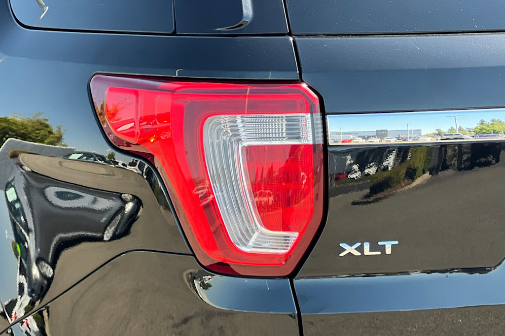 Thumbnail: 2017 Ford Explorer - 33
