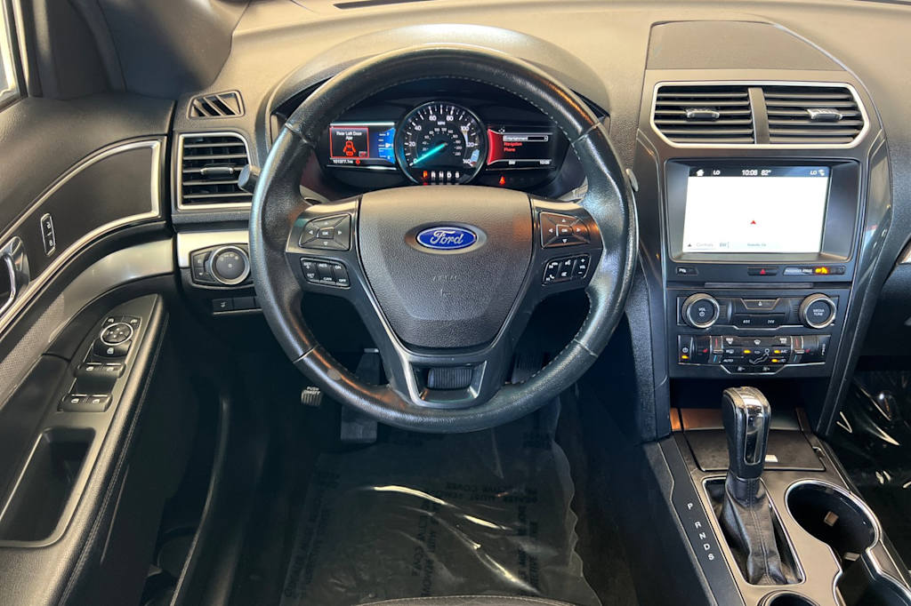 Thumbnail: 2017 Ford Explorer - 10